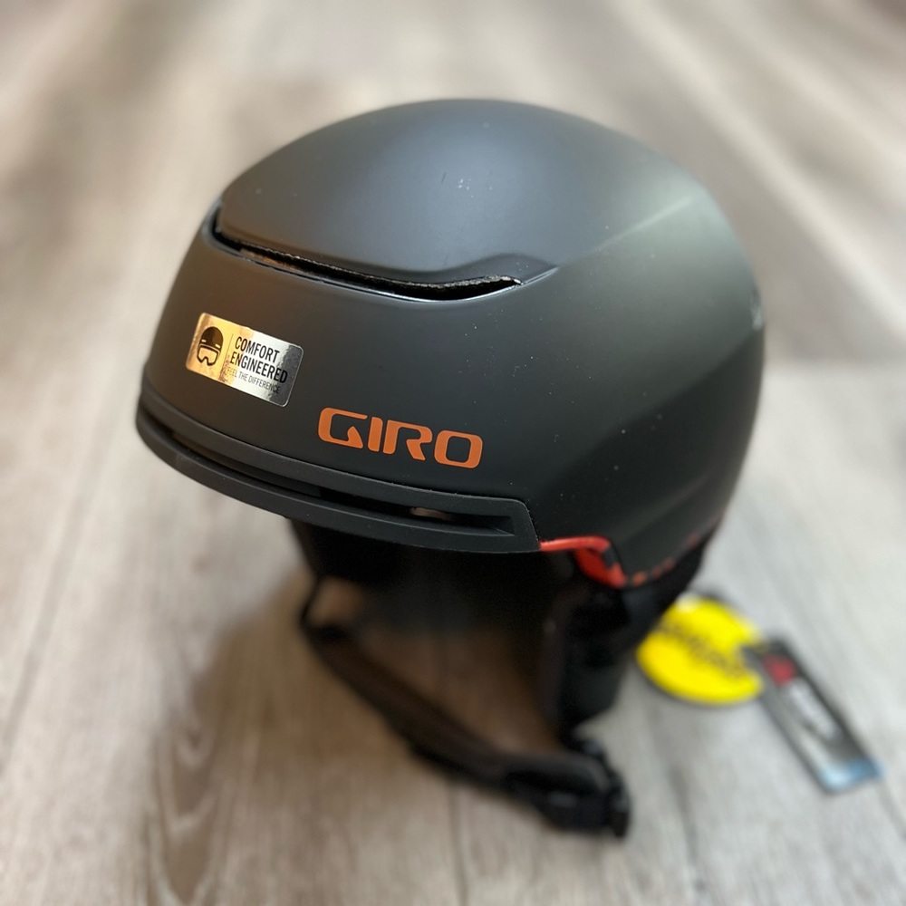 NWT Giro MIPS Ski Helmet- Jackson